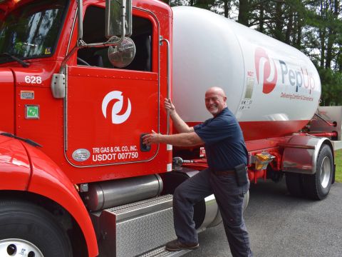 pepup propane delivery man and truck image